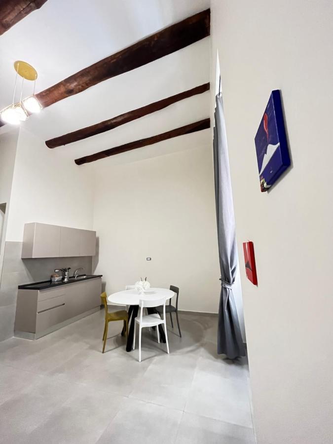 Отель Bed Boutique Napoli Colors Экстерьер фото