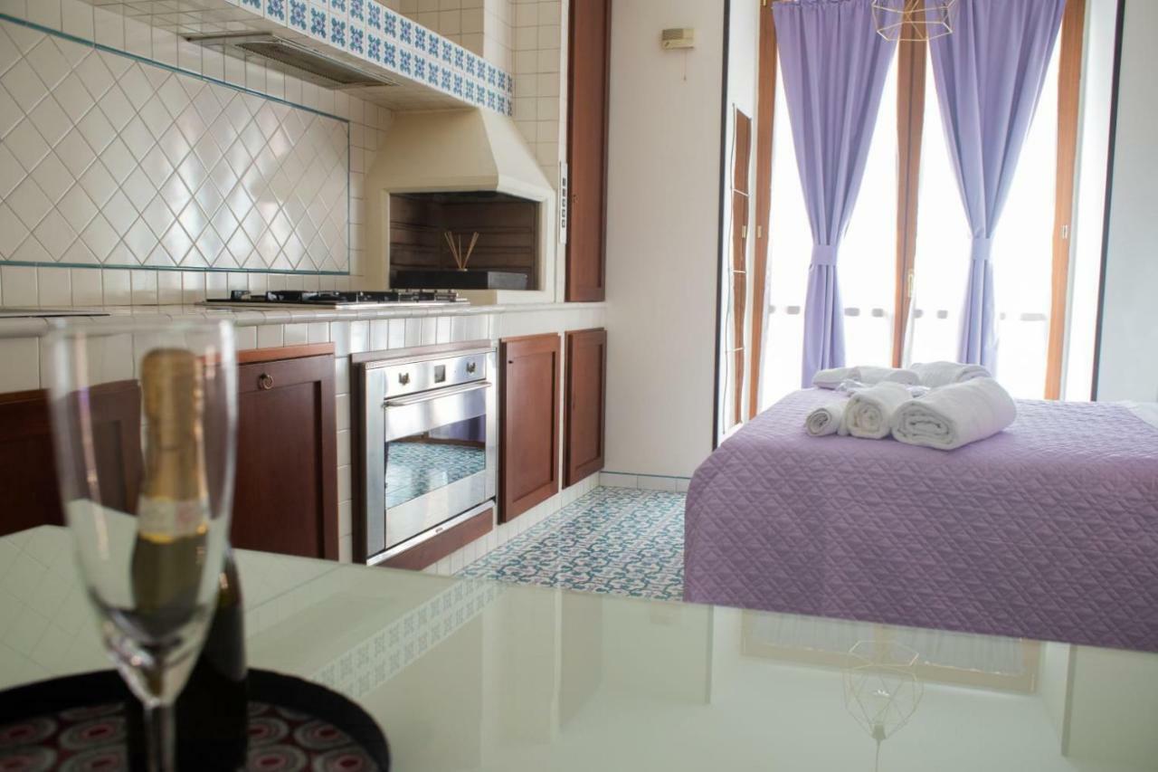 Отель Bed Boutique Napoli Colors Номер фото