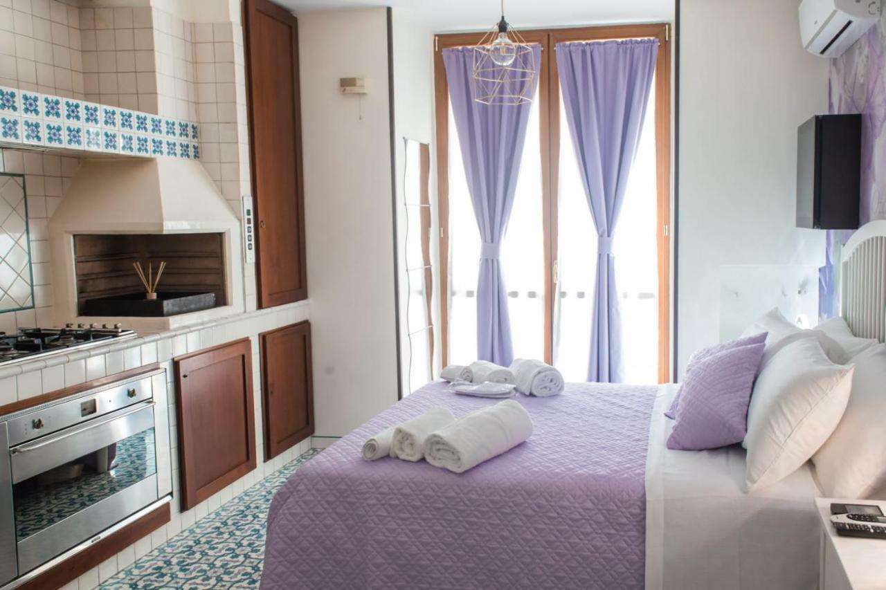 Отель Bed Boutique Napoli Colors Номер фото