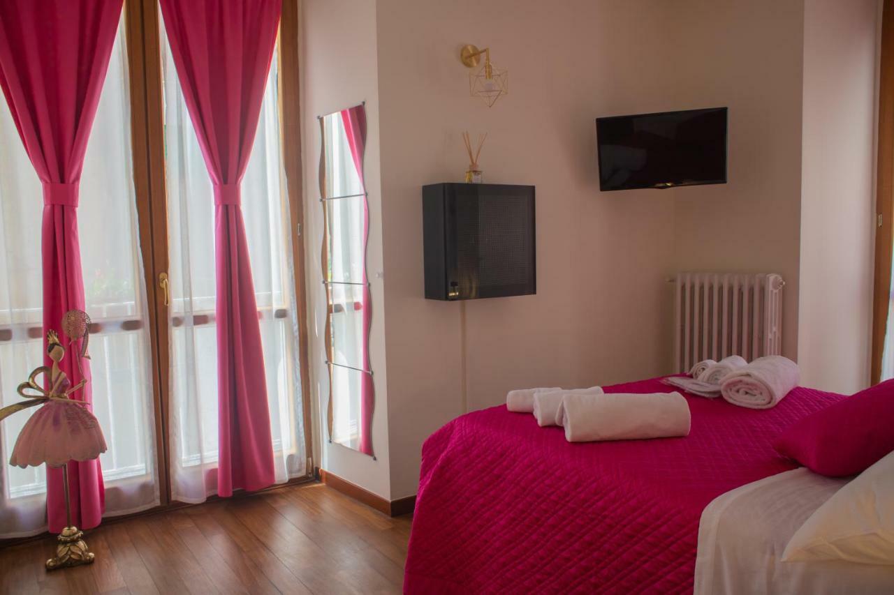 Отель Bed Boutique Napoli Colors Экстерьер фото