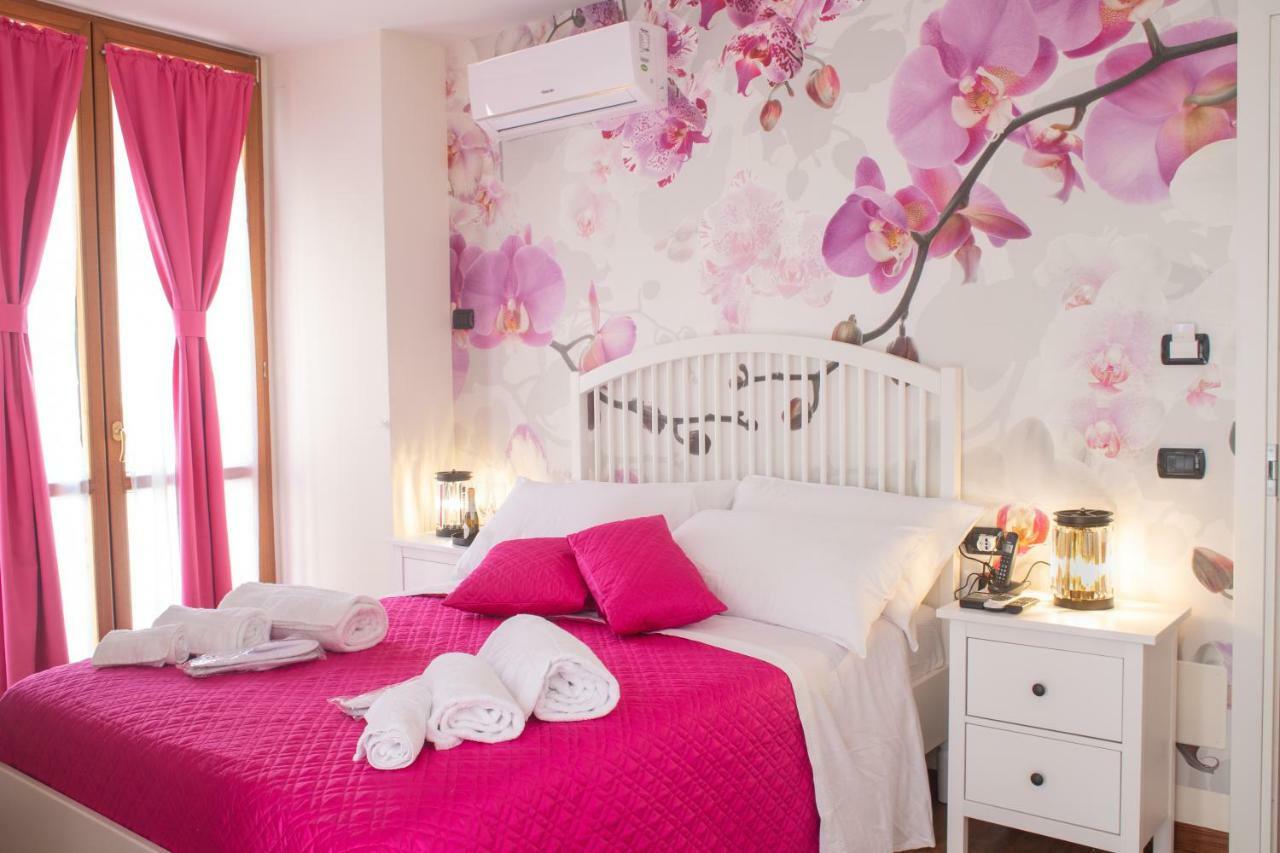 Отель Bed Boutique Napoli Colors Экстерьер фото