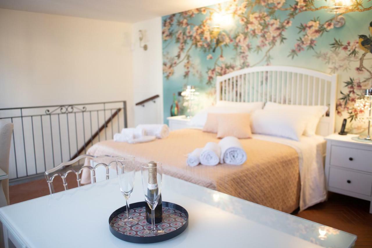 Отель Bed Boutique Napoli Colors Экстерьер фото