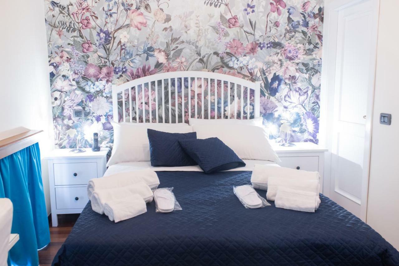 Отель Bed Boutique Napoli Colors Экстерьер фото