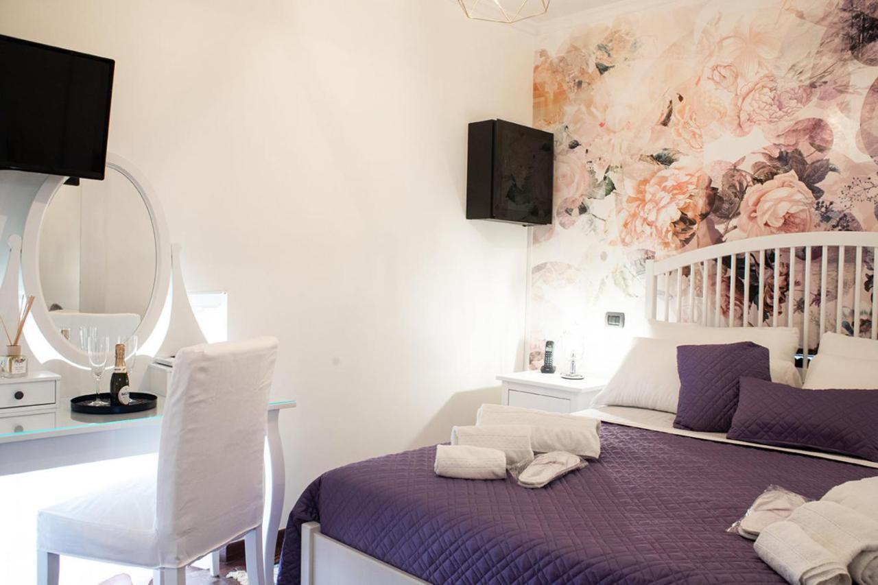 Отель Bed Boutique Napoli Colors Экстерьер фото